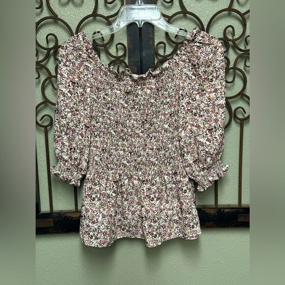 Max Studio floral ruched puff sleeve top - Picture 3 of 7
